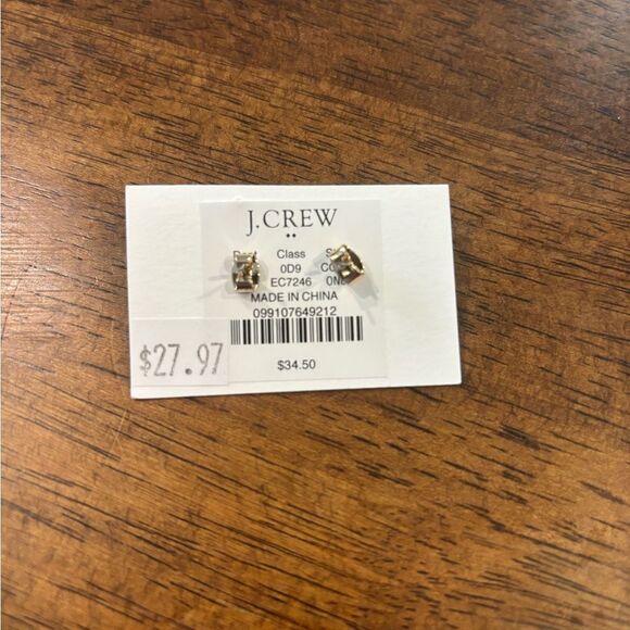 J Crew Elegant Pearl Stud Earrings - Picture 3 of 3